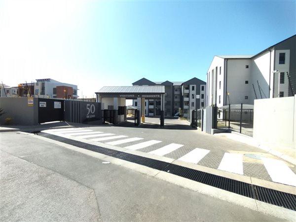 Apartment / Flat For Sale in Carlswald, Midrand
